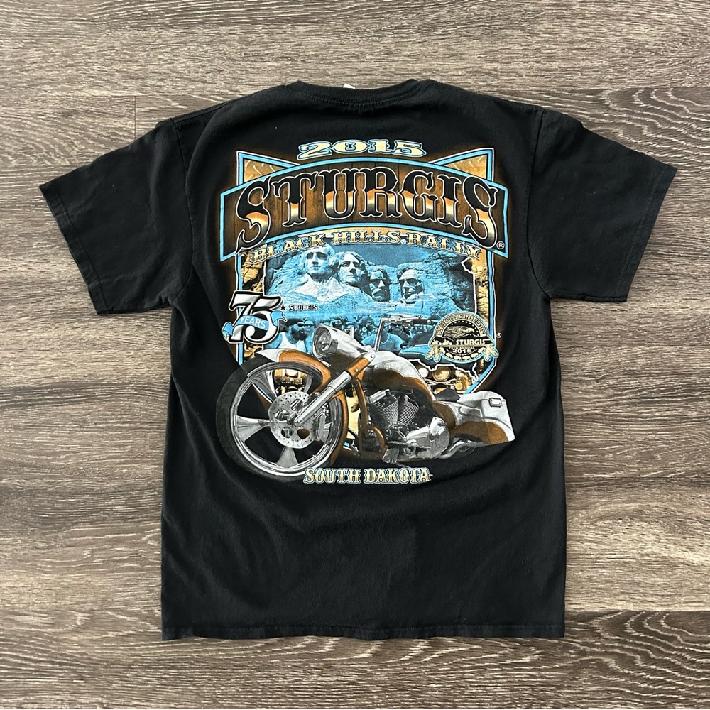 Sturgis Black Hills Rally T-Shirt Size M Mount Rushmore Biker 2015 South Dakota